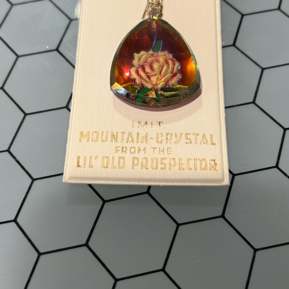 CRYSTAL NECKLACE WITH ROSE - Picture 2 of 3